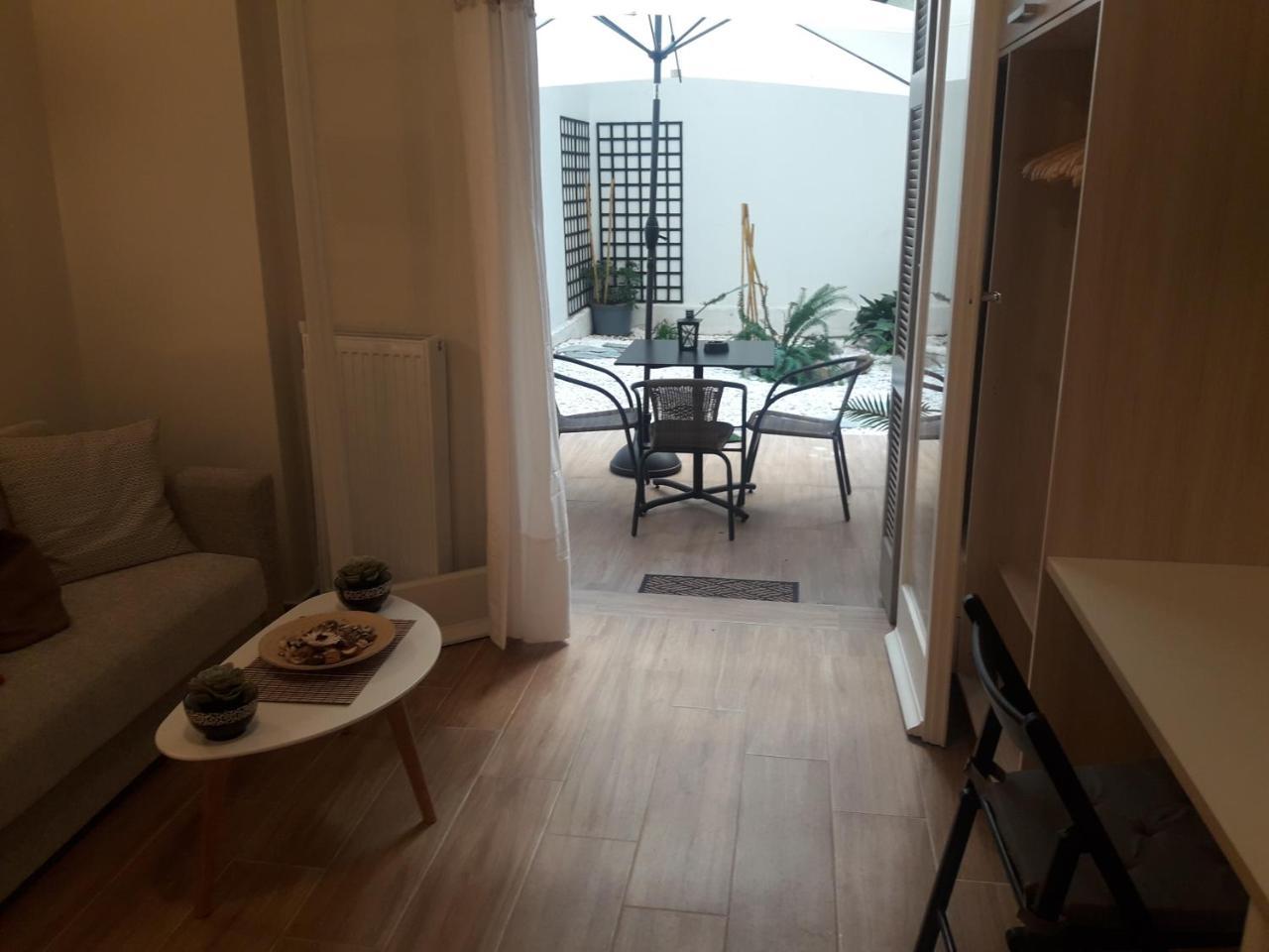 Studio Posh With Garden In Kolonaki Athens Exterior photo